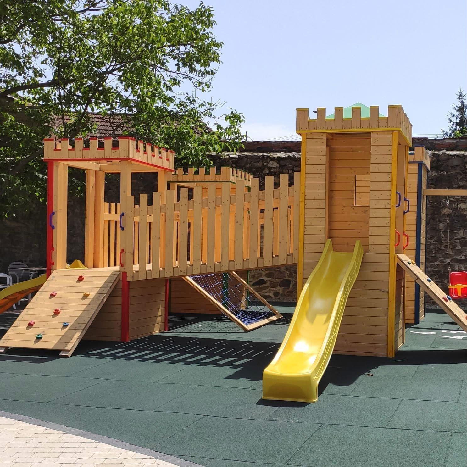 Instalaciones Recreativas Hotel Leul de Aur