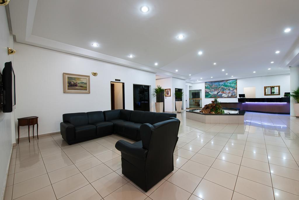 Vista Lobby Carlton Plaza Hotel Uberlândia