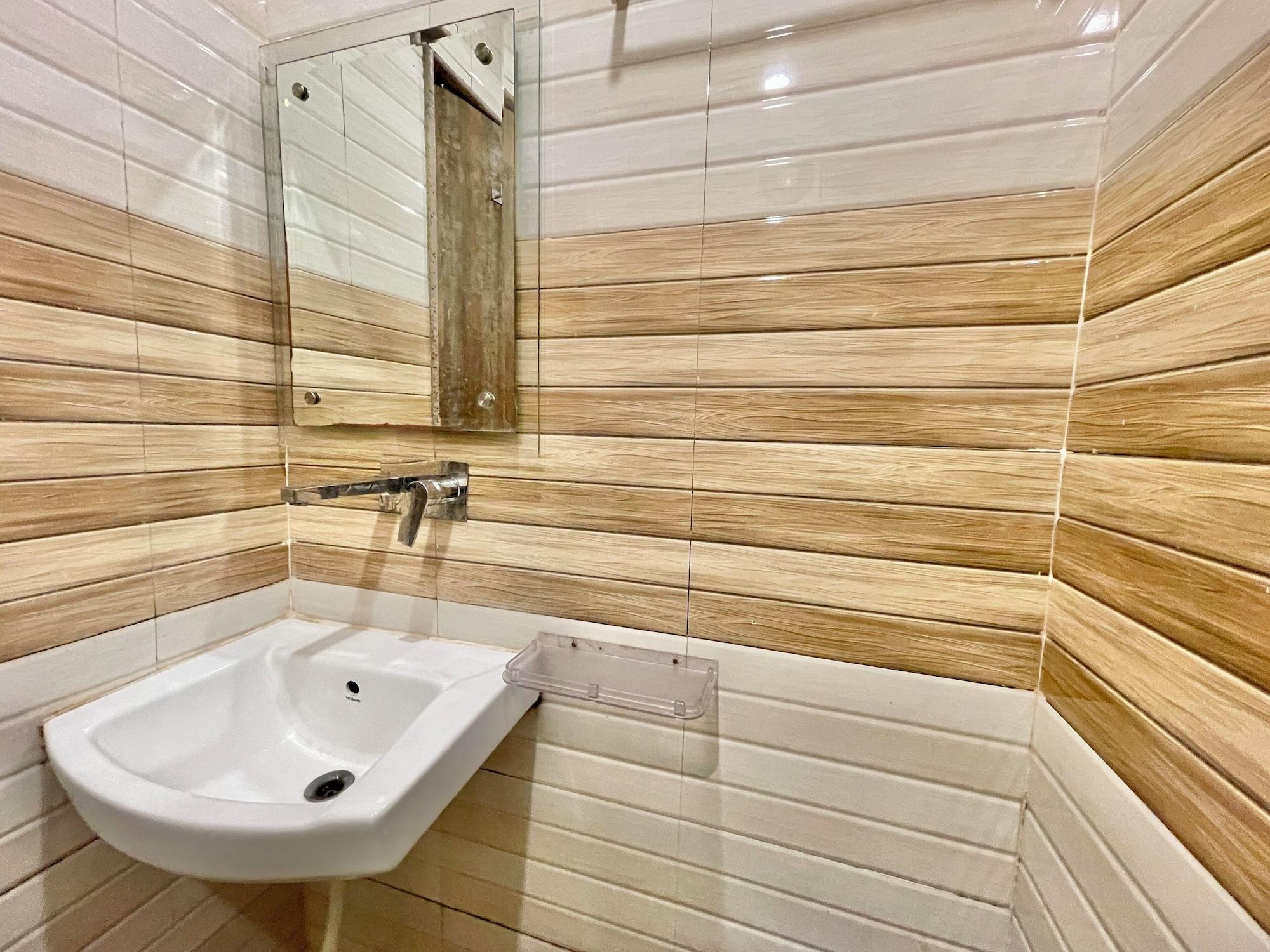 Equipamiento de Habitación Hotel Janaki - near Ghats & Temples