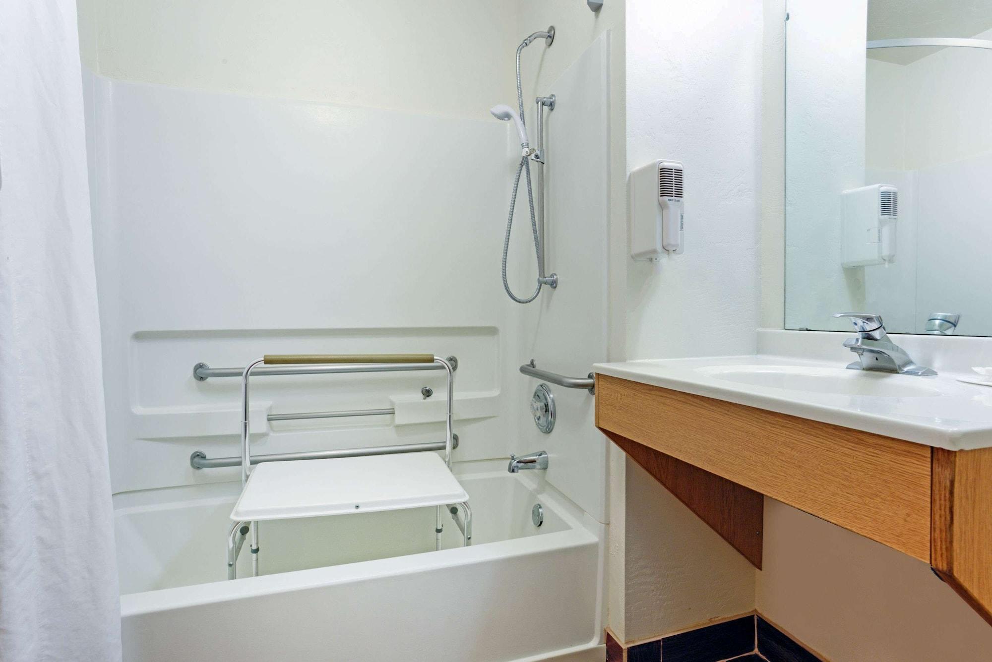 Equipamiento de Habitación Super 8 by Wyndham Klamath Falls