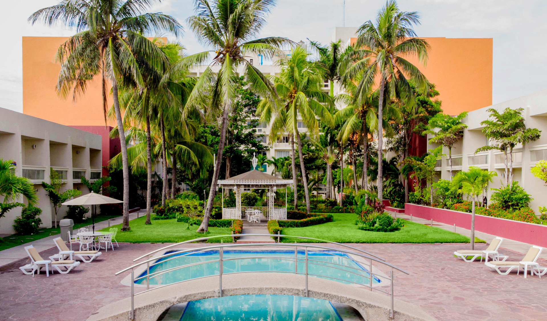 Vista Piscina Gamma Tampico