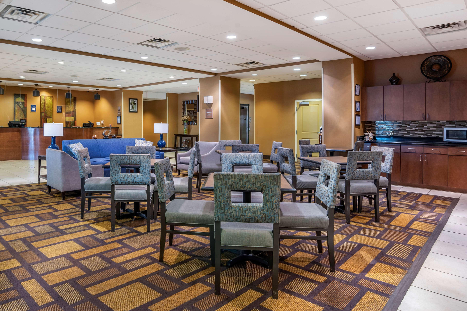 Vista Lobby Best Western St. Francisville Hotel
