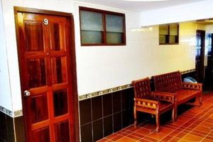 Alojamiento - Jirawan Hotel