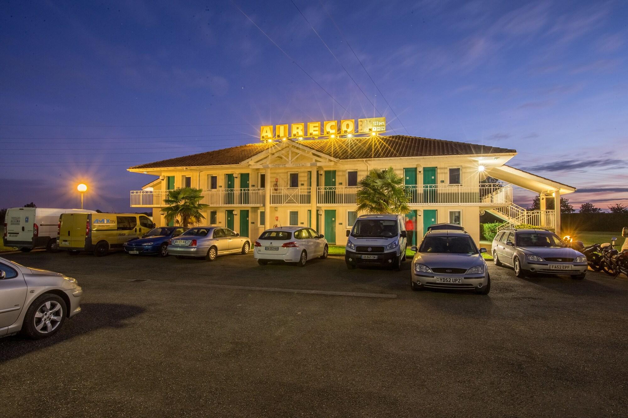Vista Exterior Hotel Aireco