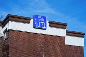Alojamiento - HFX Airport Hotel