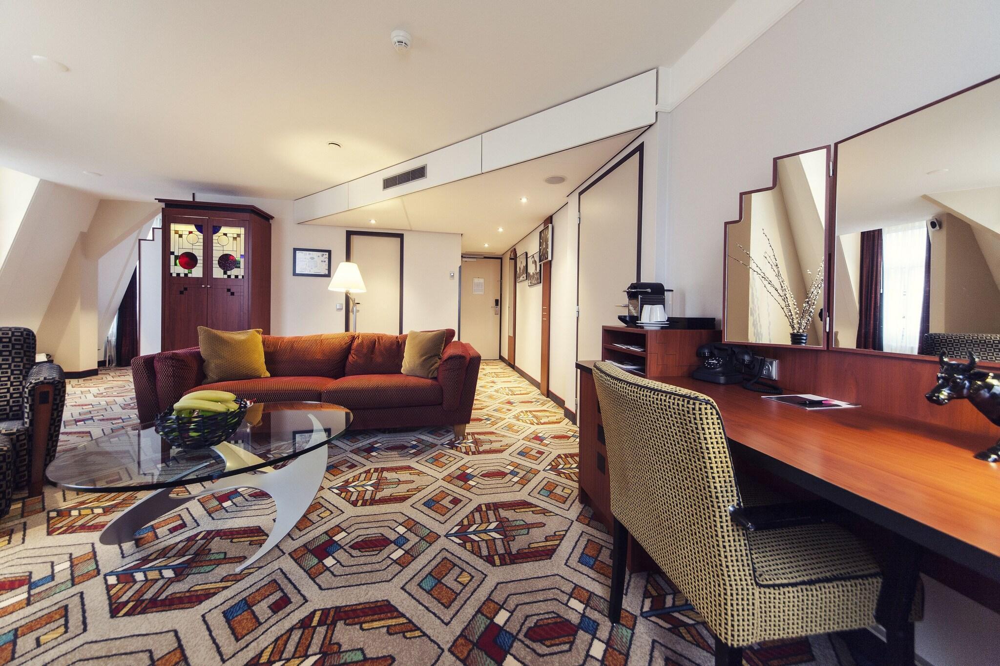 Vista Lobby Banks Mansion