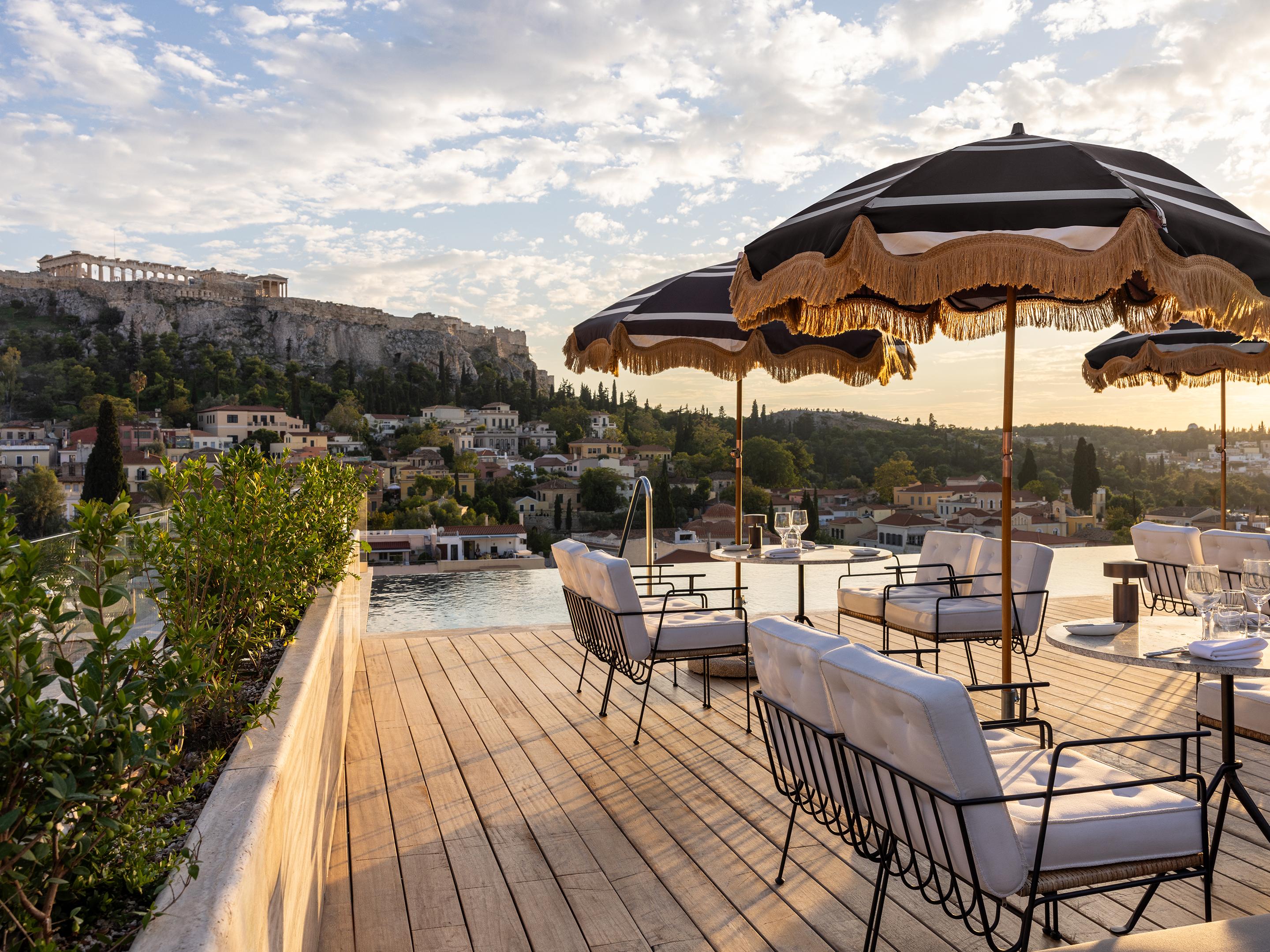 Vista Piscina THE DOLLI at Acropolis, A Hotel to Live
