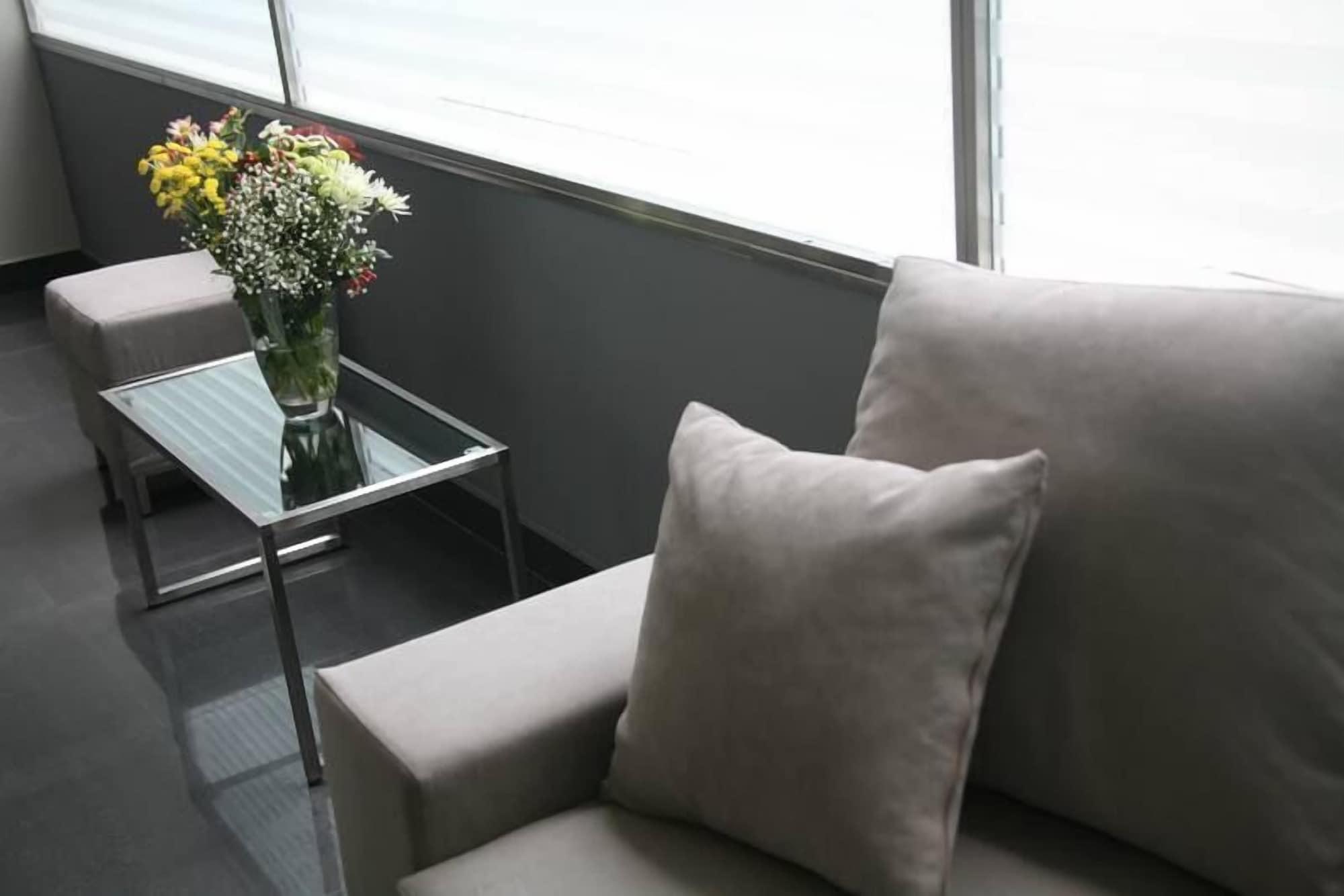 Vista Lobby Hotel Des Roses