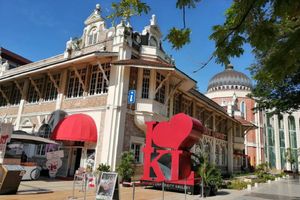 Actividad - Lo mejor de Malaca: Golden Pot Puri, Sultanate Palace Museum y paseo en bicitaxi