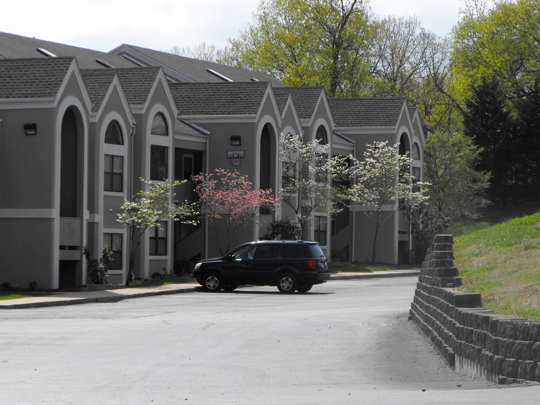 Vista Exterior Pointe Royale Condominium Resort & Golf Course