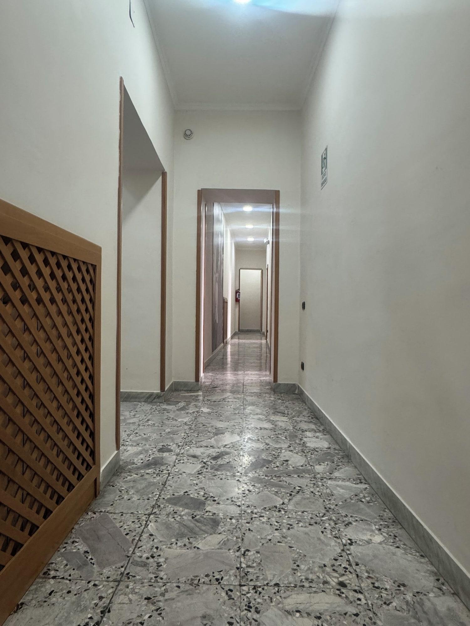 Varios Backpacker Naples