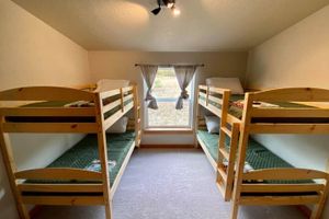Alquiler Vacacional - Life in the Woods - Minutes to town! Mt. Emily Retreat at the MERA Trailhead!