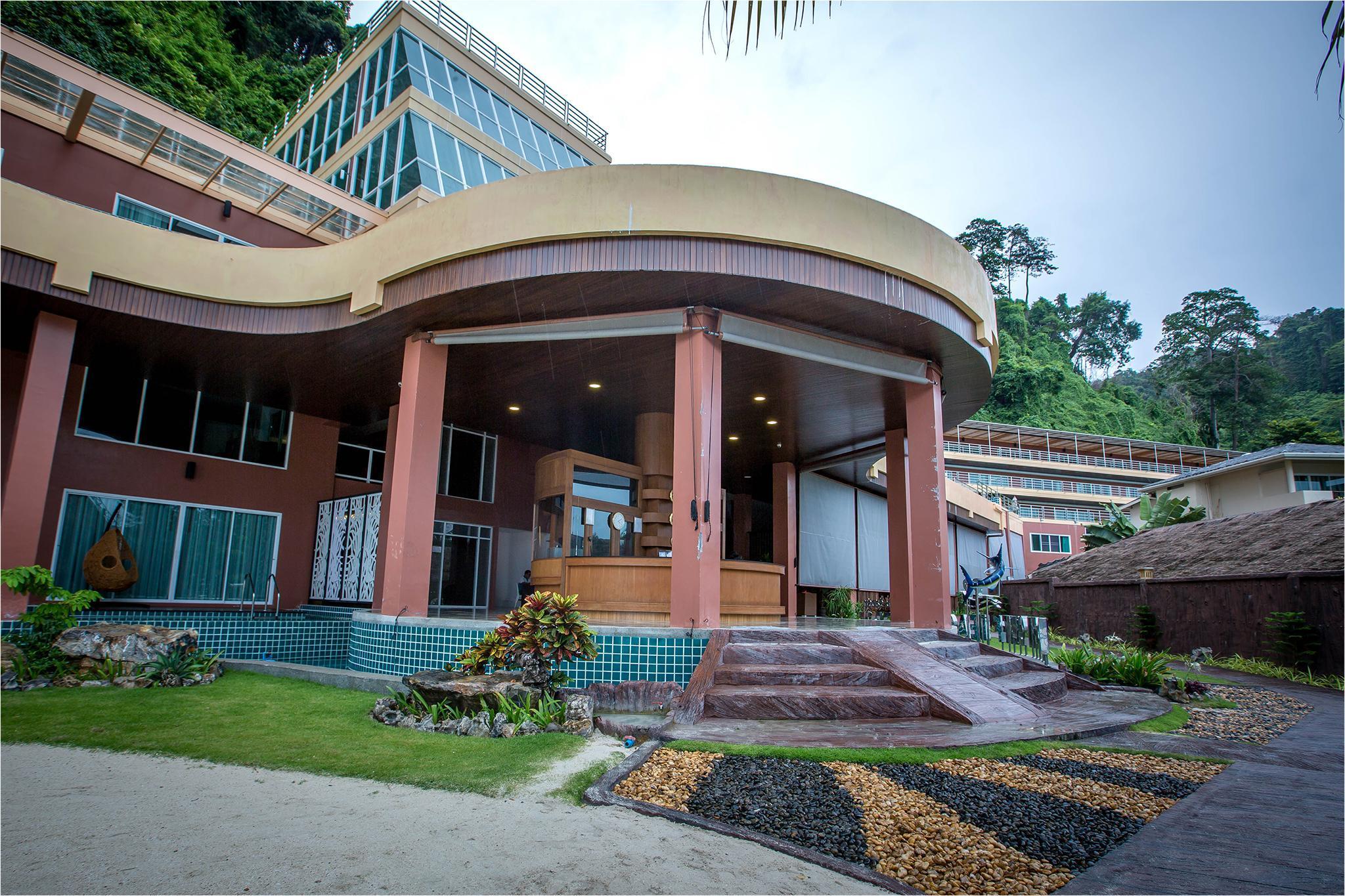 Vista da fachada Phi Phi Cliff Beach Resort