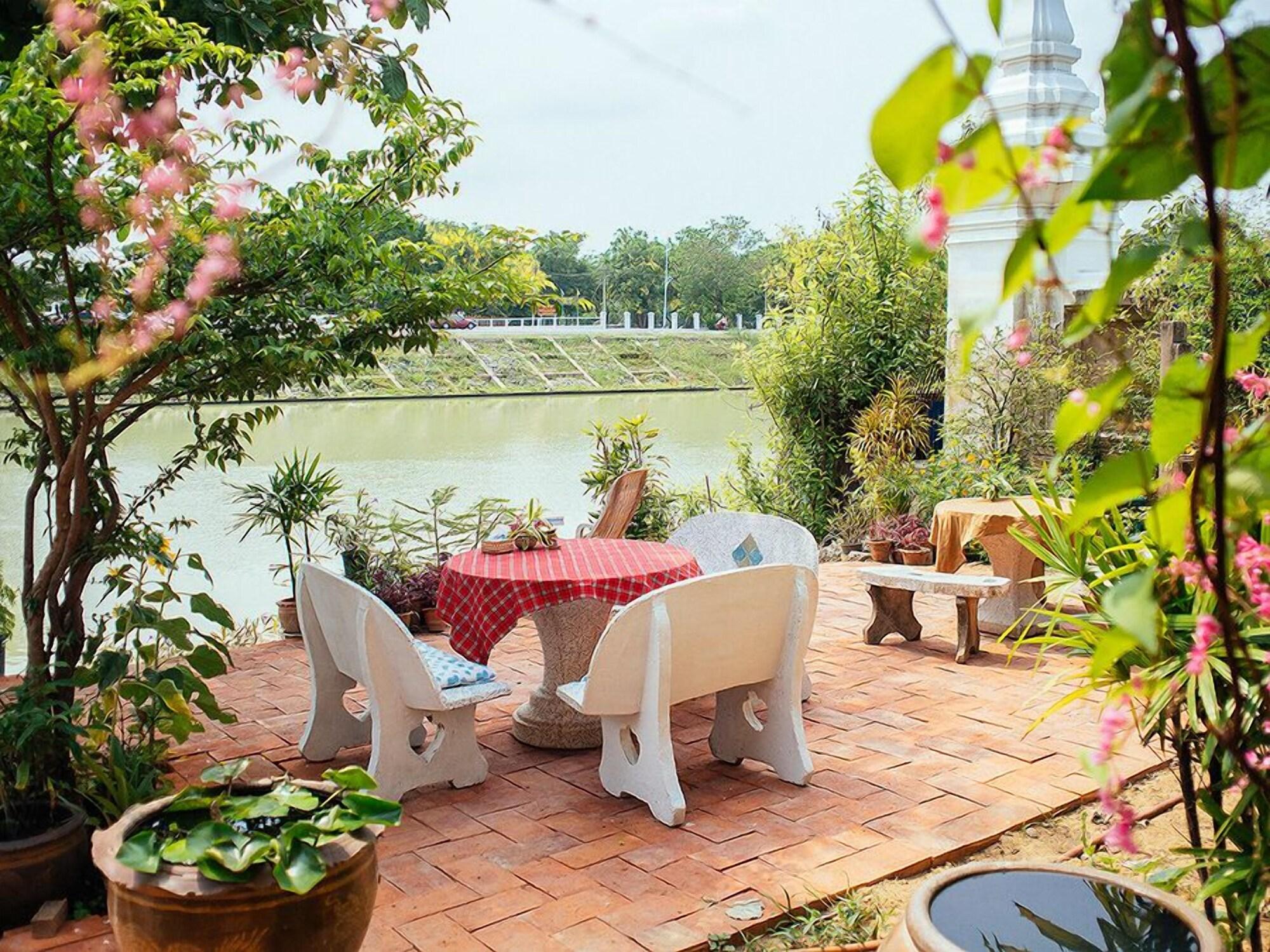 Restaurant Loy Manee House