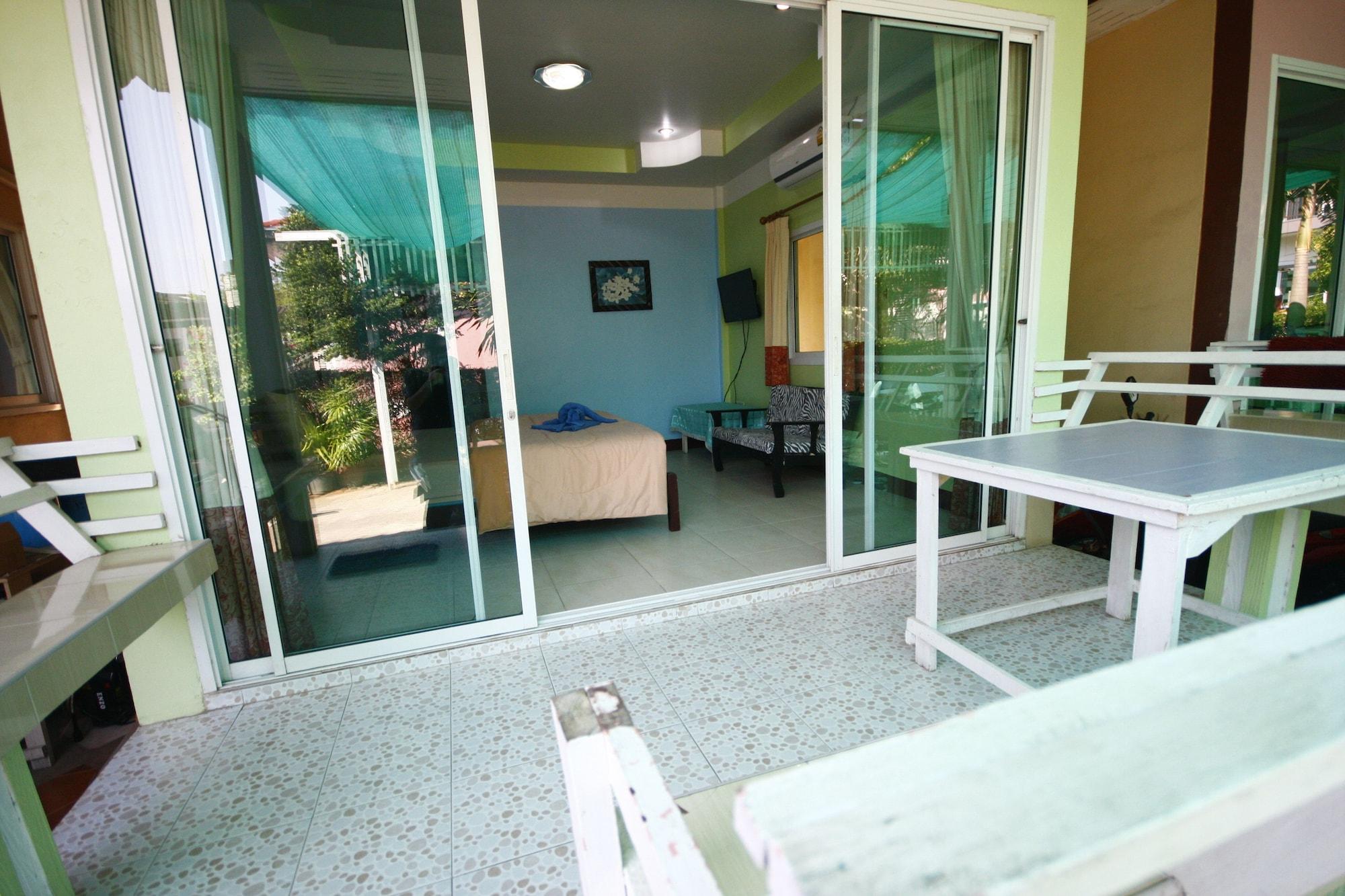 Equipamiento de Habitación Baan Coconut At Koh Larn