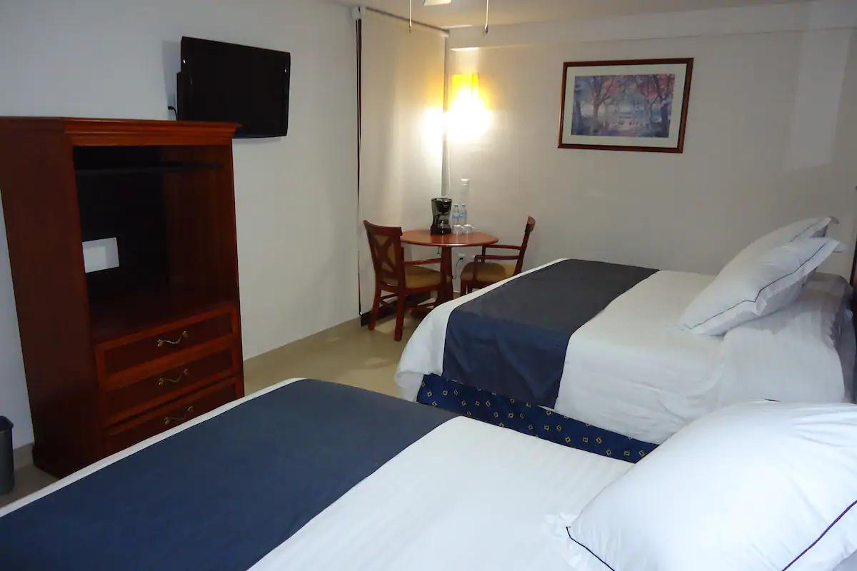 Guest room amenity Hotel Porto Allegro