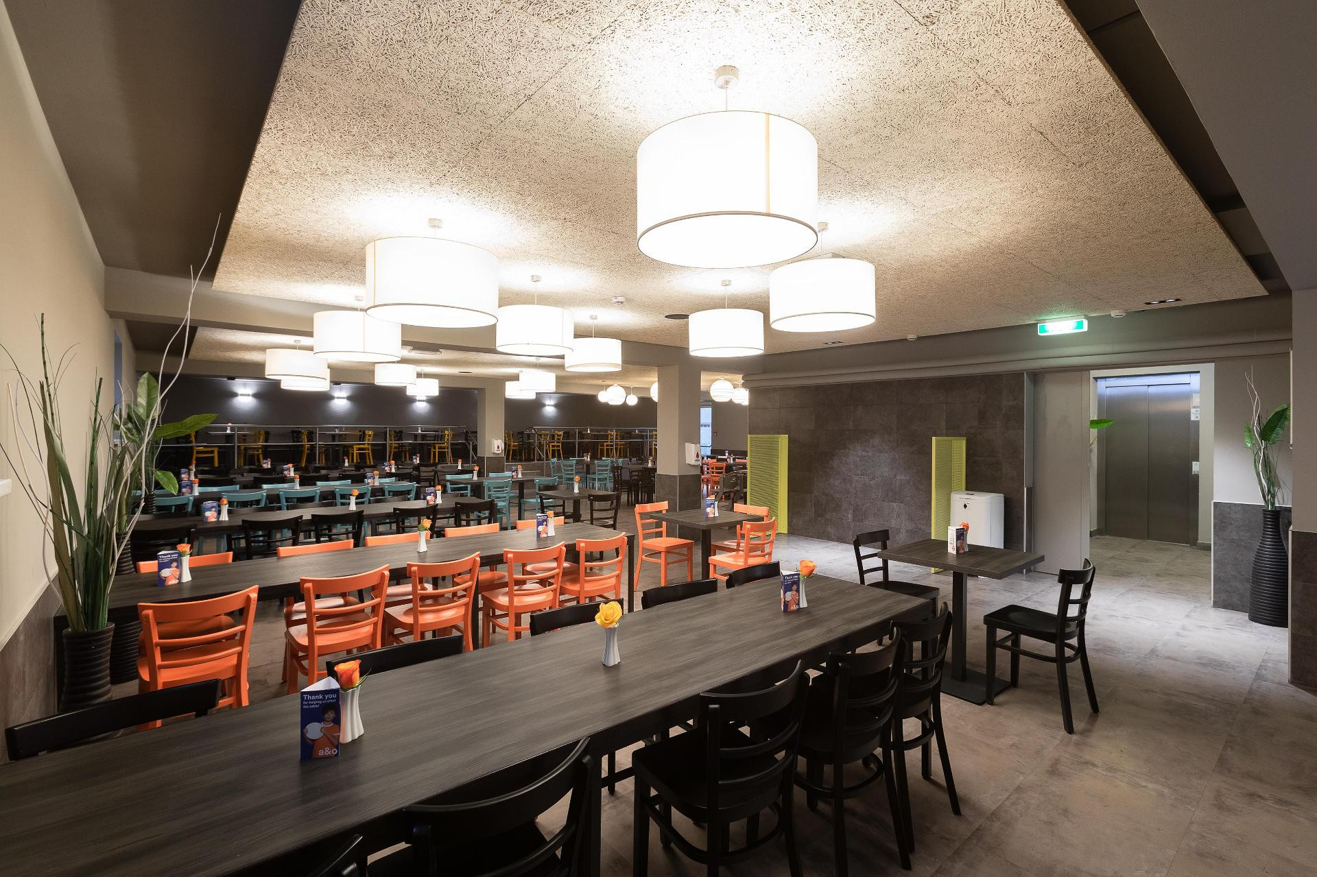 Restaurant a&o Berlin Hauptbahnhof