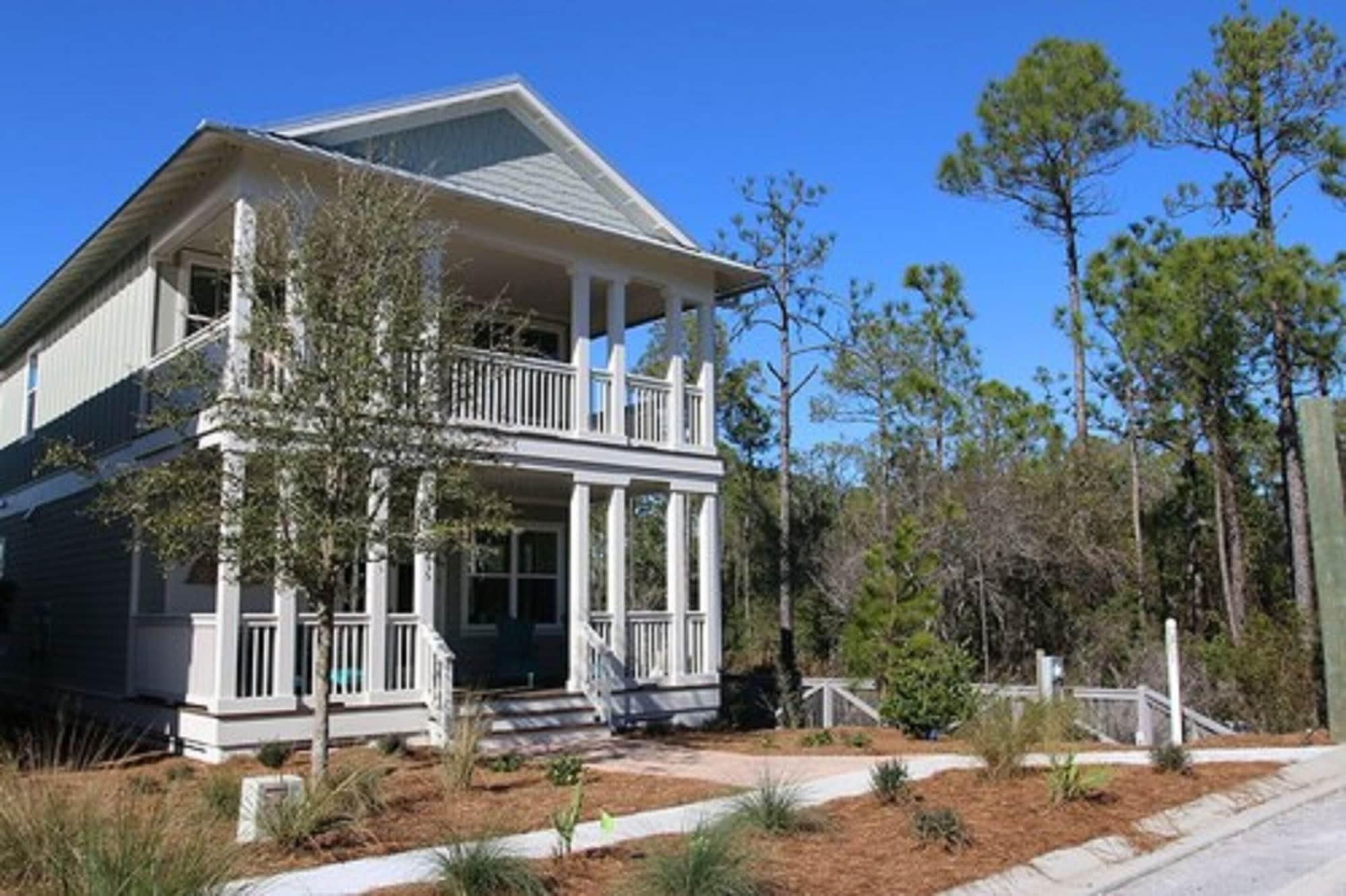 Vista Exterior Cottage Rental Agency - Seaside, Florida