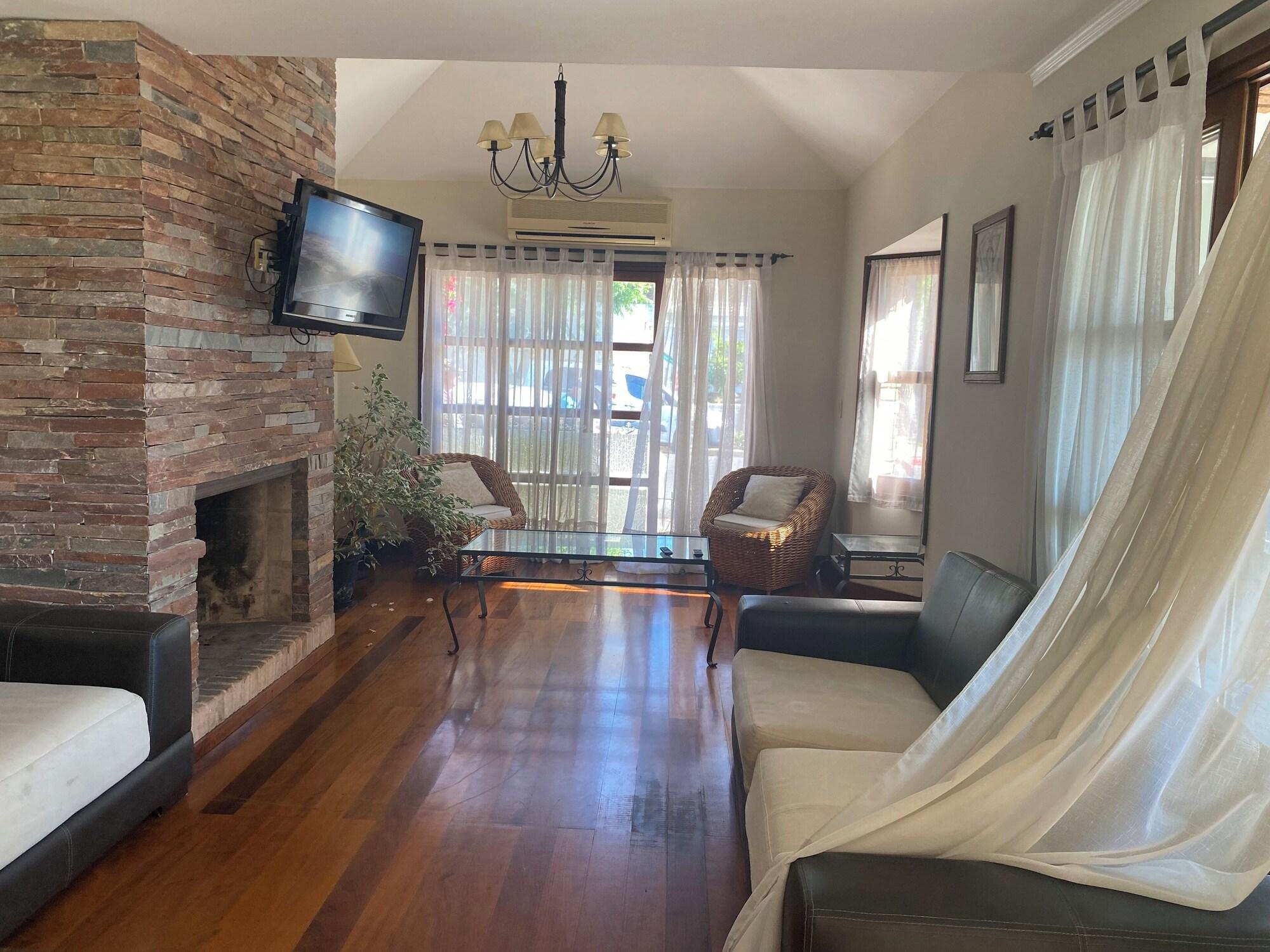 Comodidades del Alojamiento HOTEL AYRES