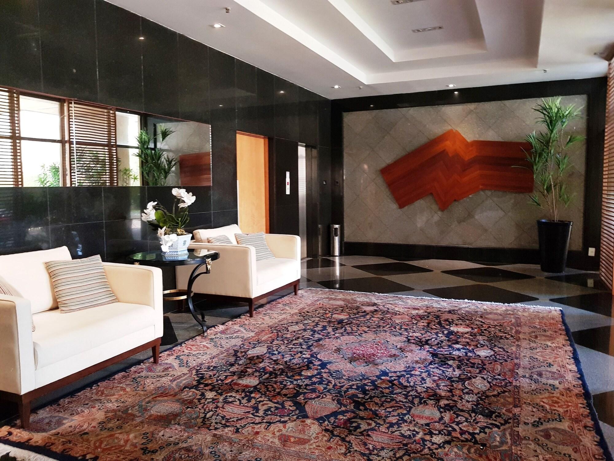 Lobby view Apartamento em Cond de Luxo em Sao Conrado