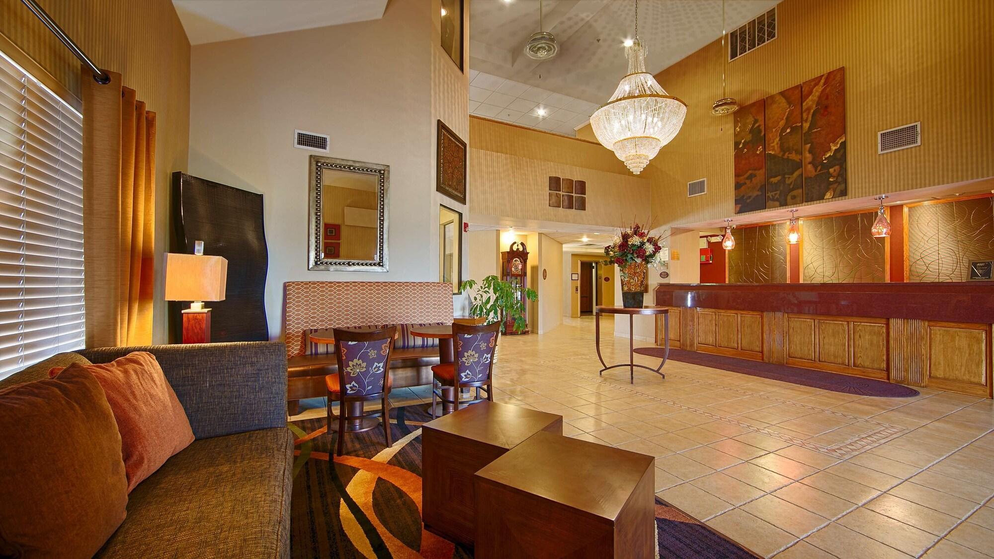 Vista Lobby Best Western Plus Woodland Hills Hotel & Suites