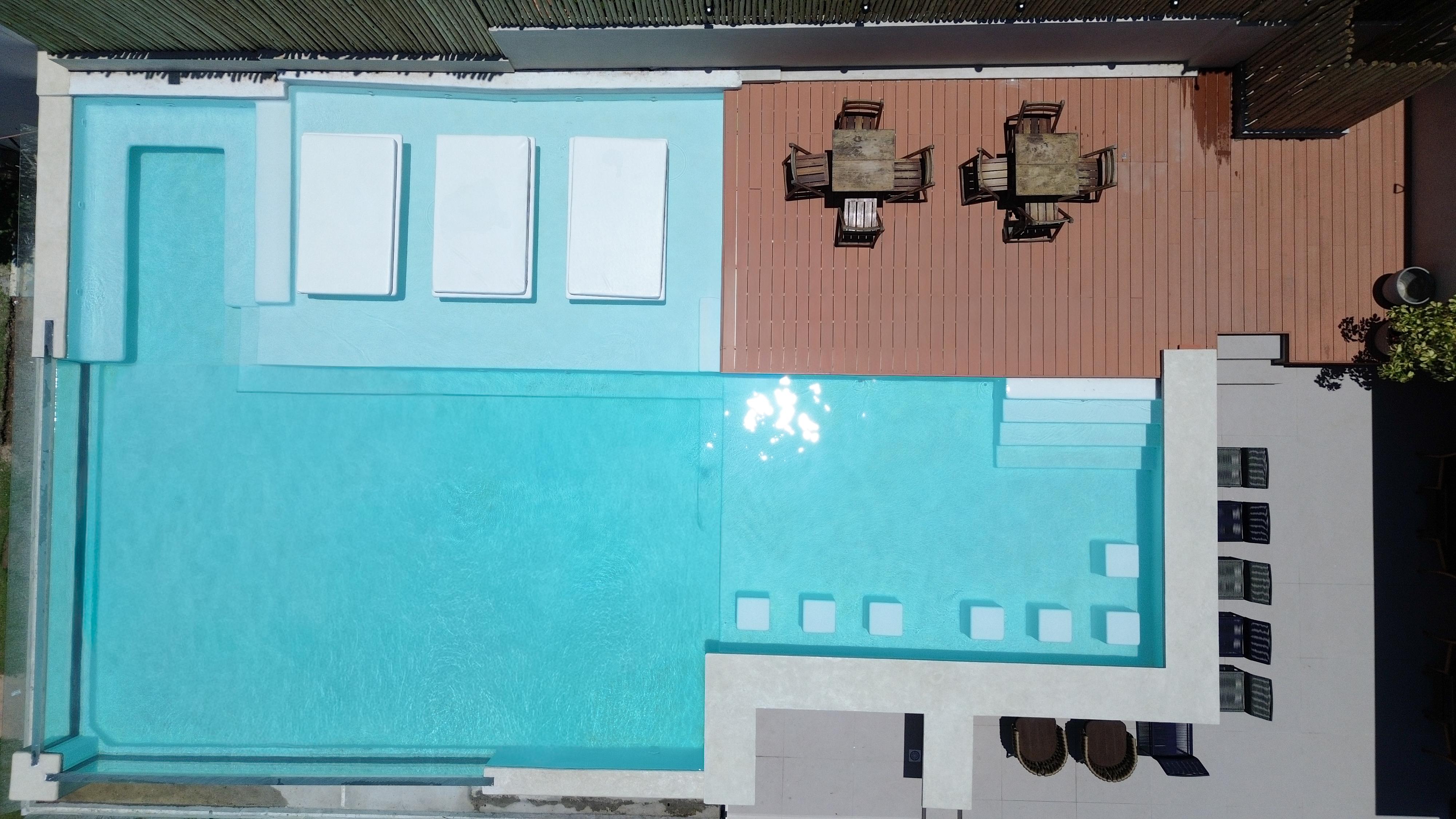 Vista Piscina Pousada Chez Max