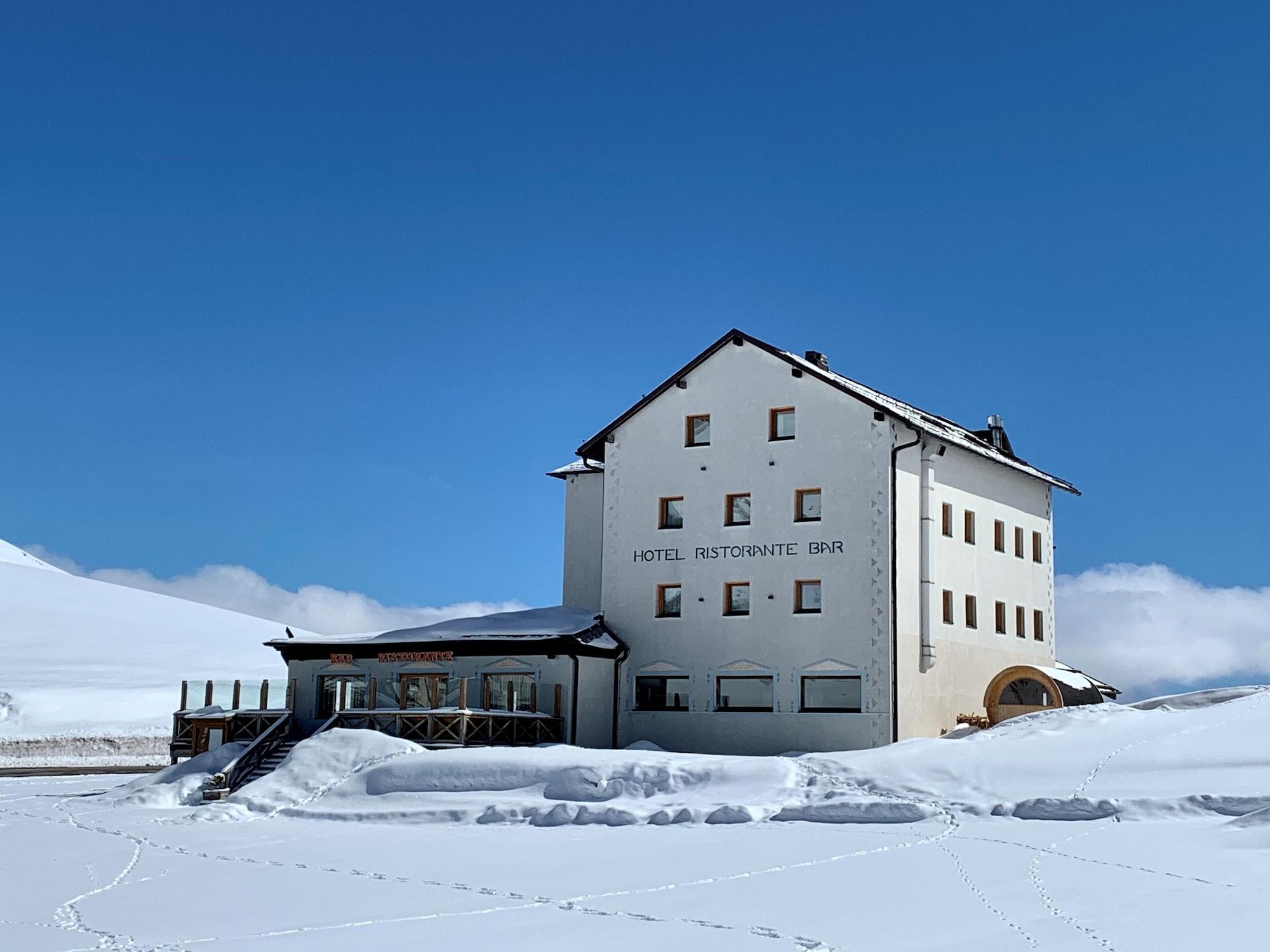 Vista Exterior Hotel Col Di Lana