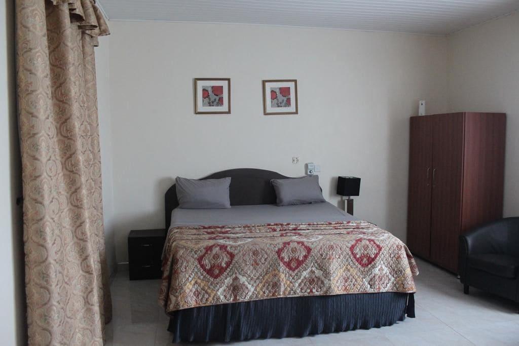 Varios White Stone Lodge