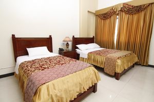 Alojamiento - Hotel Versailles Internacional
