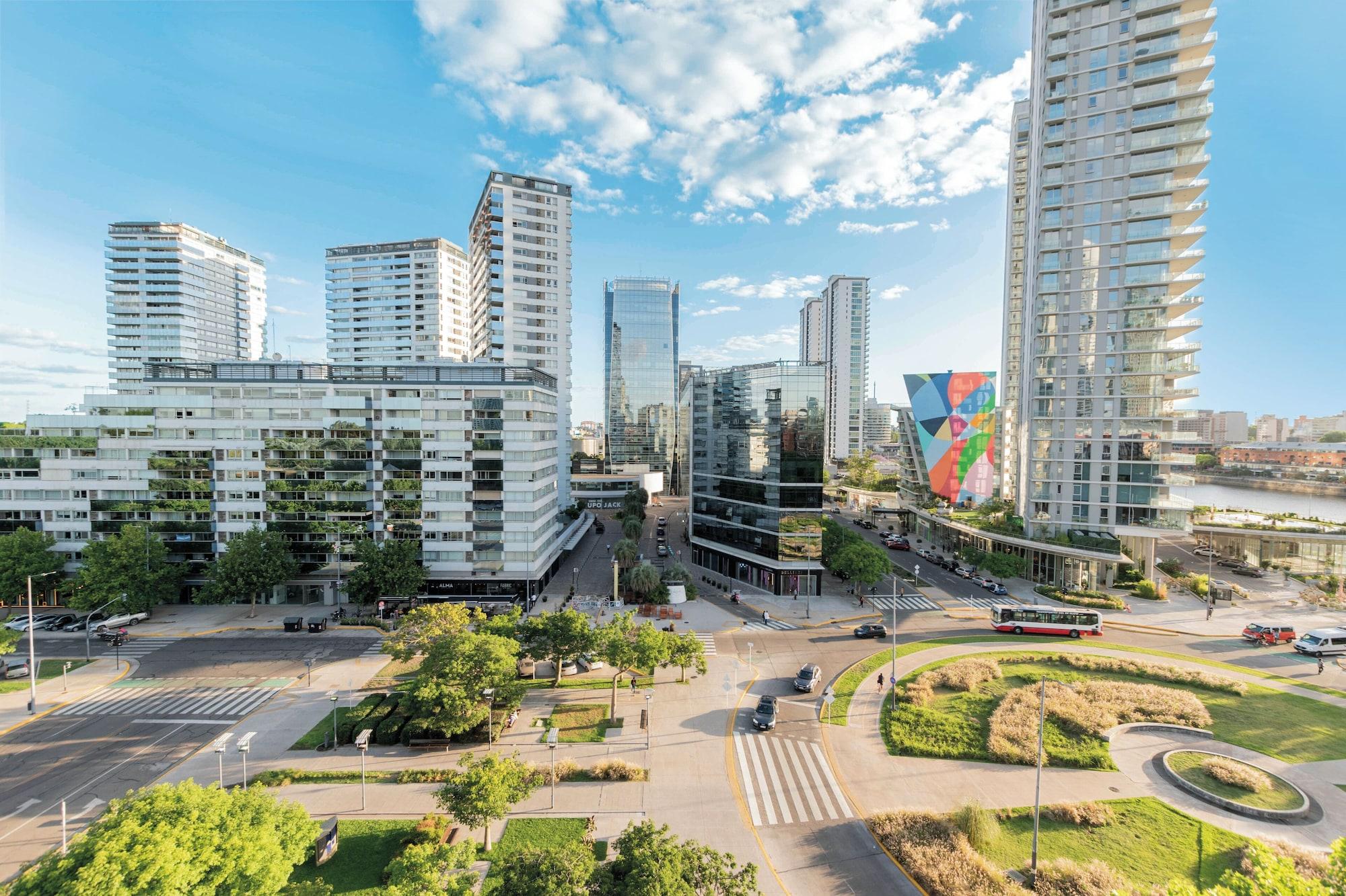 Vista Exterior Modern Apartments in Puerto Madero