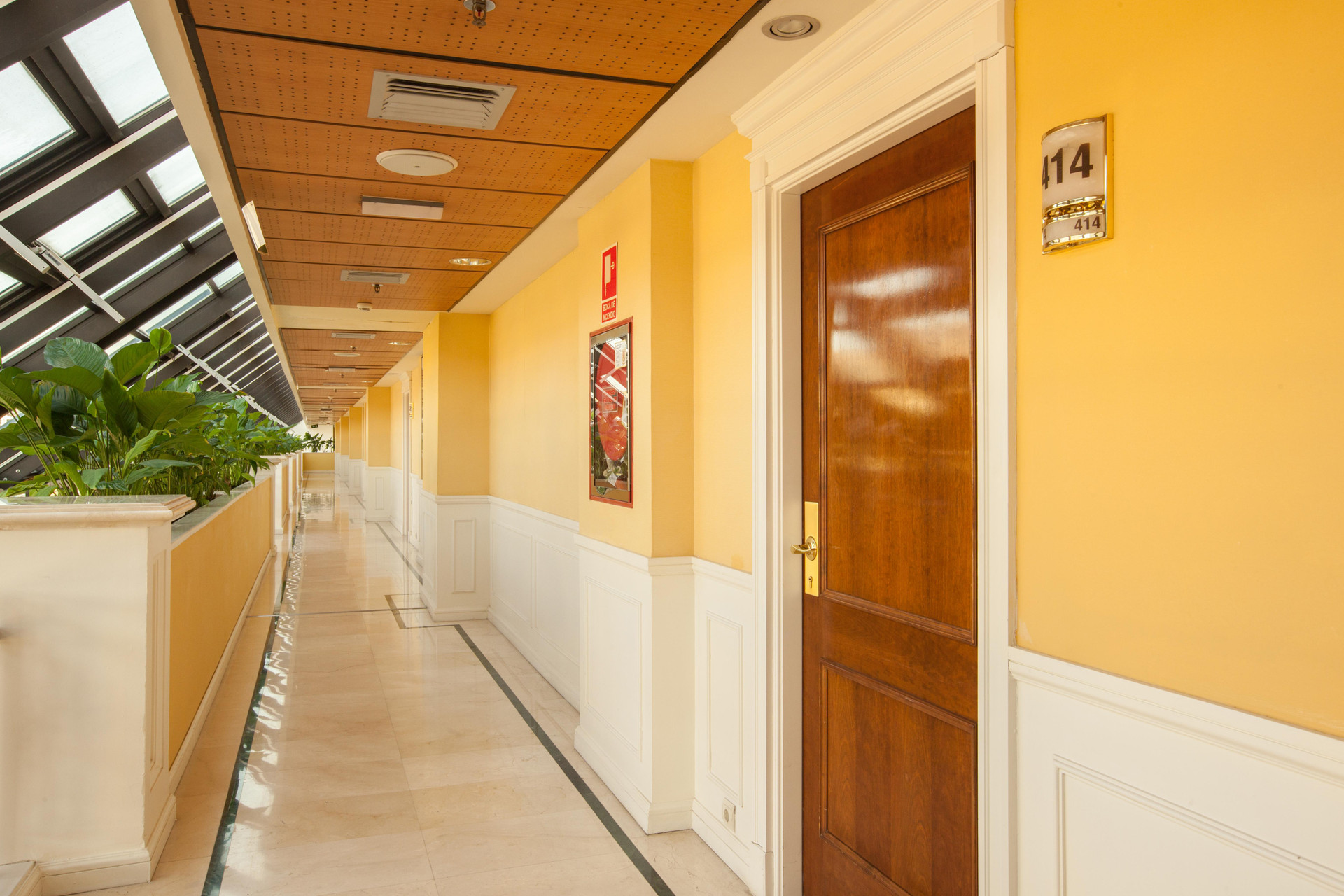 Vista Lobby Guadalpin Suites