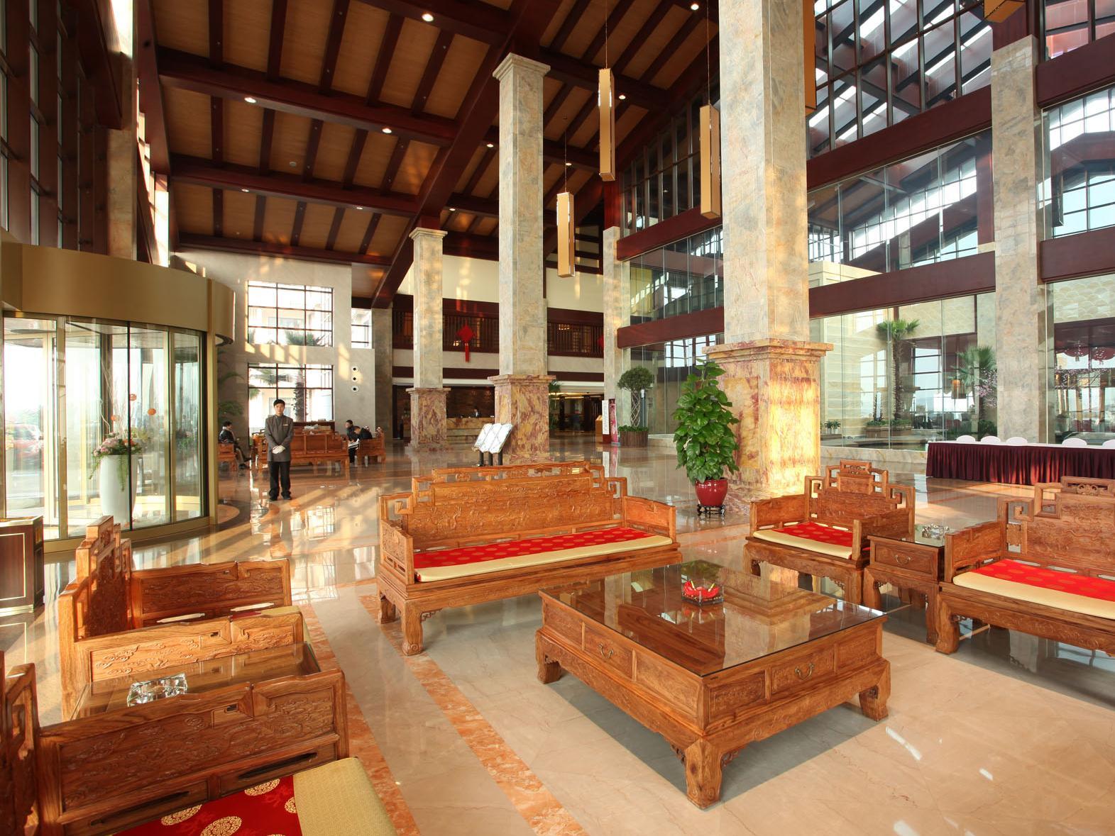 Vista Lobby Blossom Water Museum Hotel