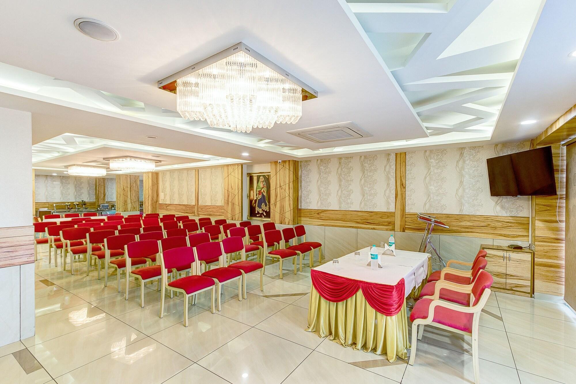 Salón de Baile Treebo Daksh Residency