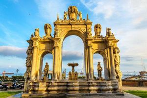 Actividad - Tour por el centro histórico de Nápoles con entrada al metro
