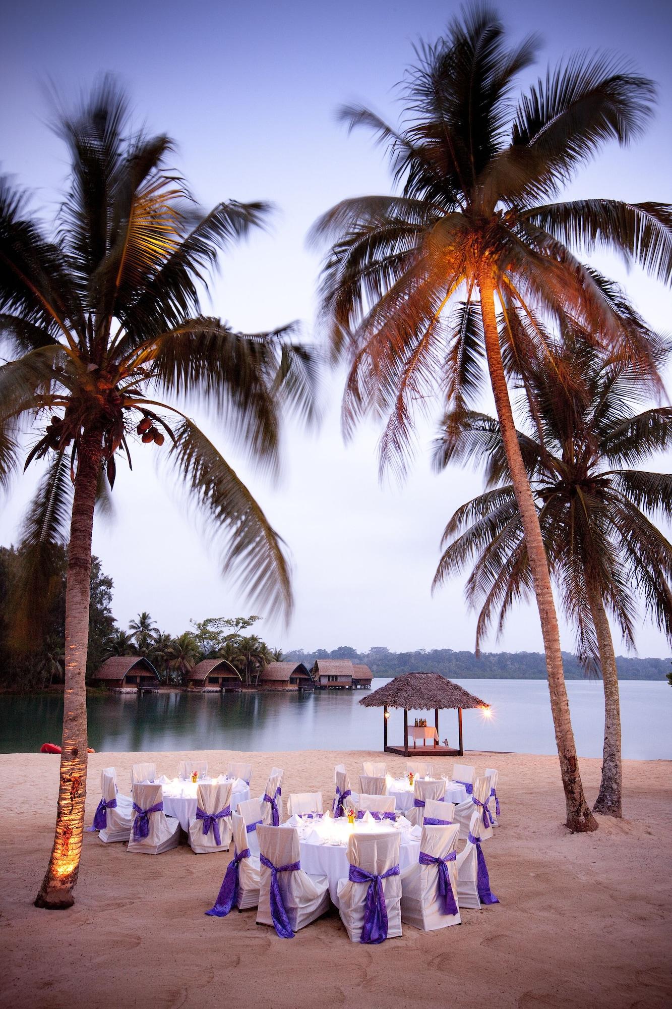 Restaurant Holiday Inn Resort Vanuatu by IHG