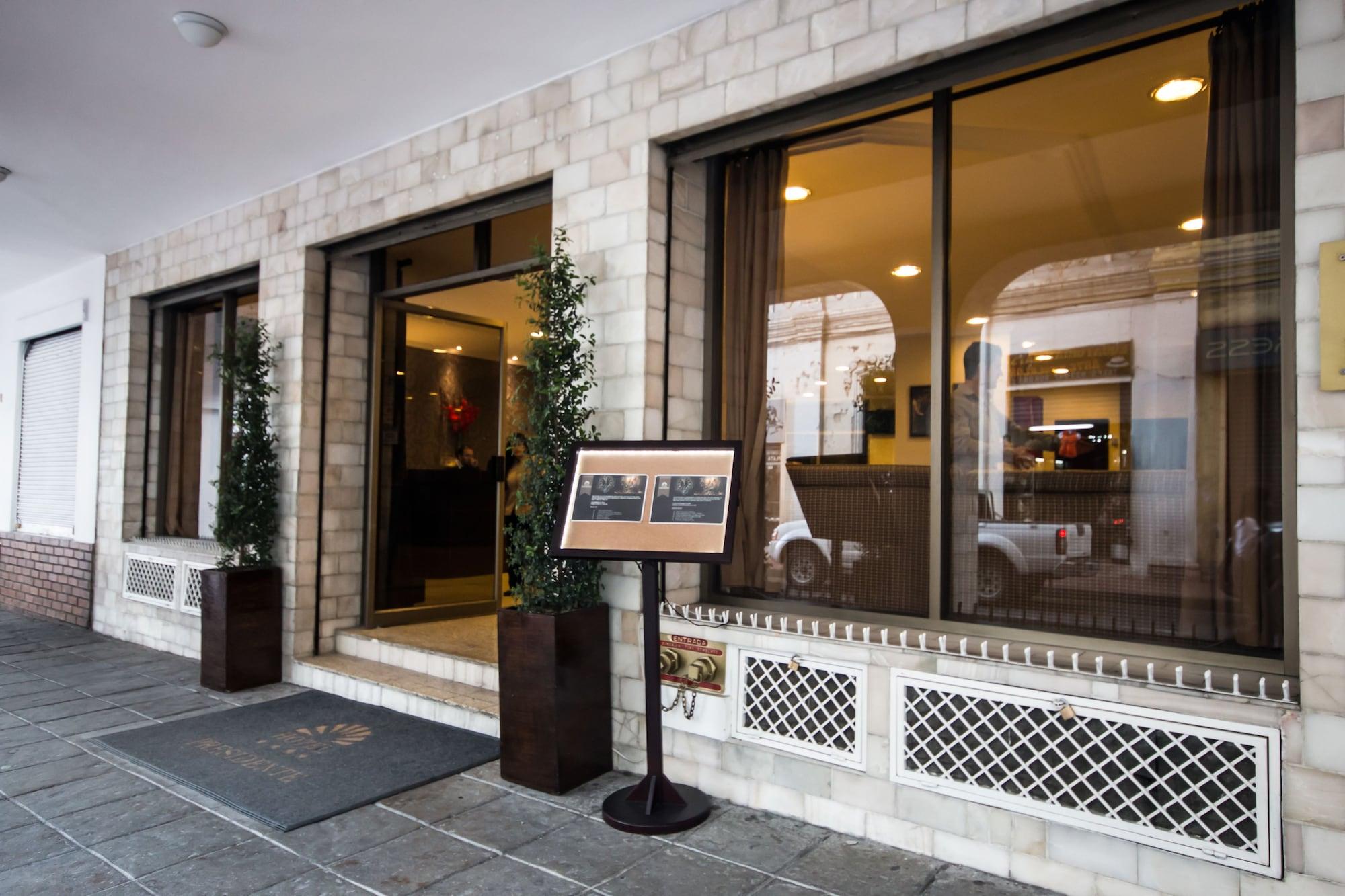 Vista Exterior Hotel Presidente by NASS