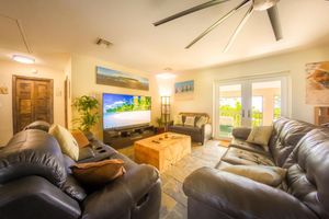 Alquiler Vacacional - Corktree Beach House - Modern, Beachfront 2bd/3ba home with central AC