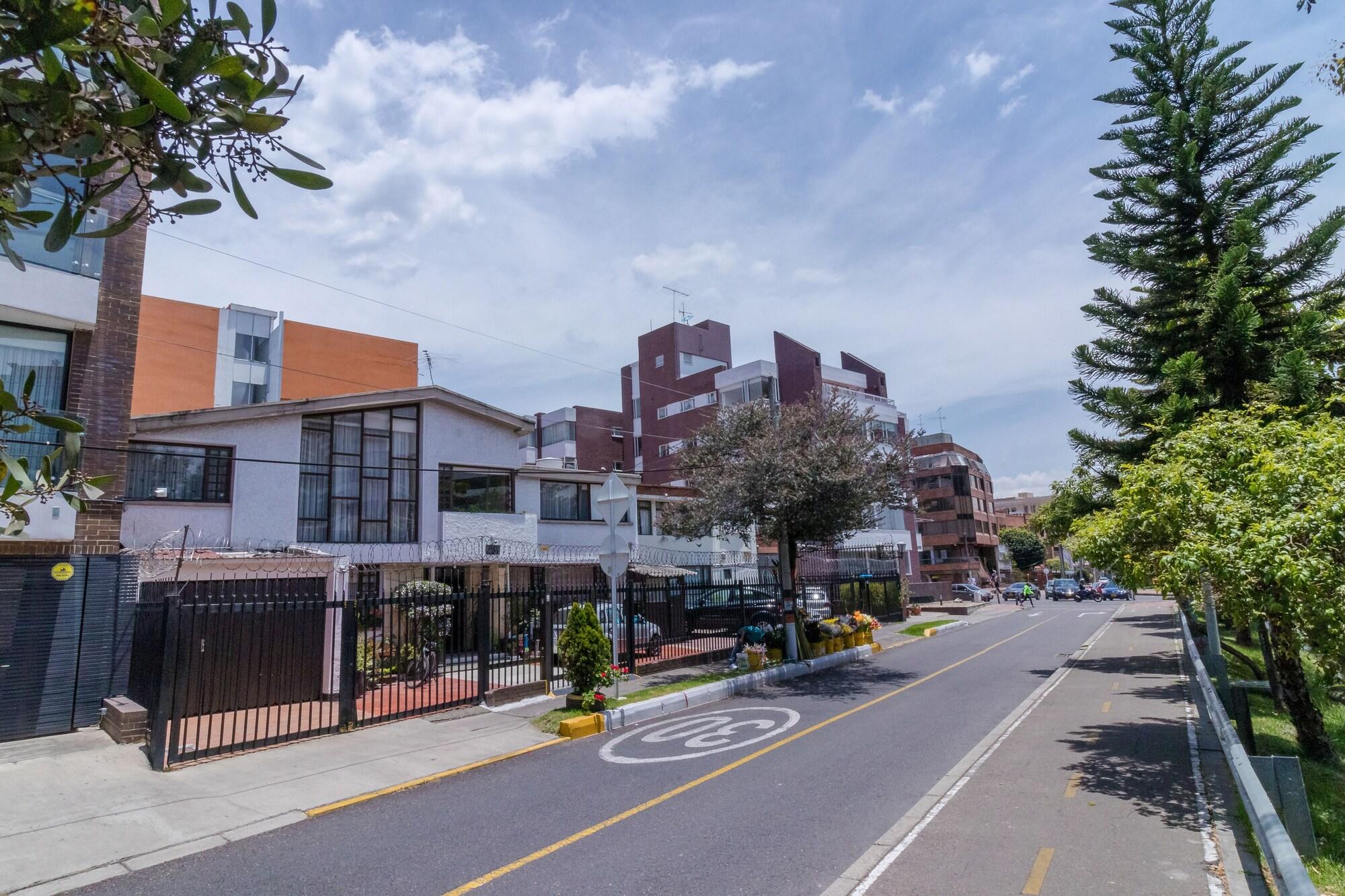 Vista Exterior Hotel Calle 112