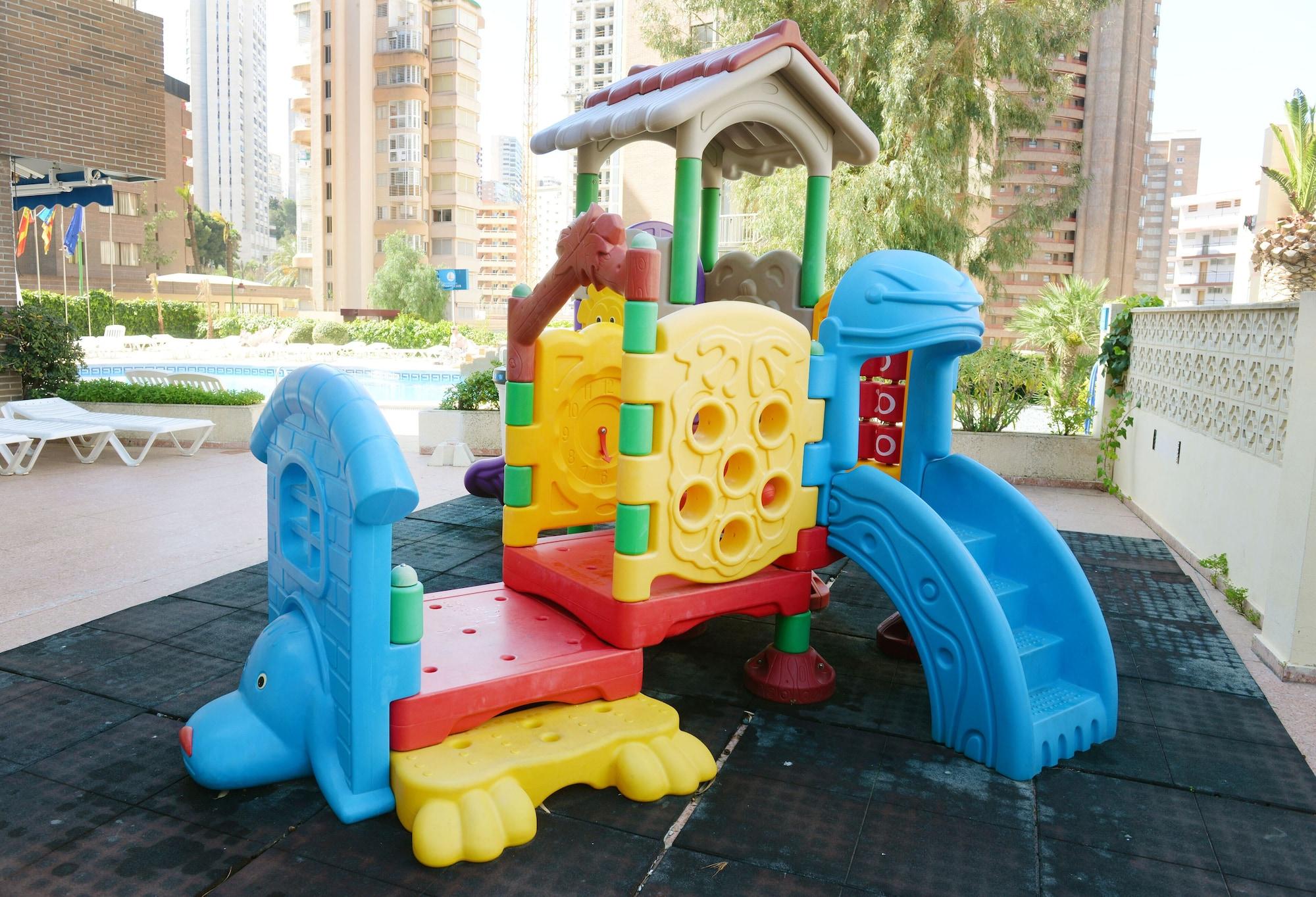 Instalaciones Recreativas Aparthotel BCL Levante Beach