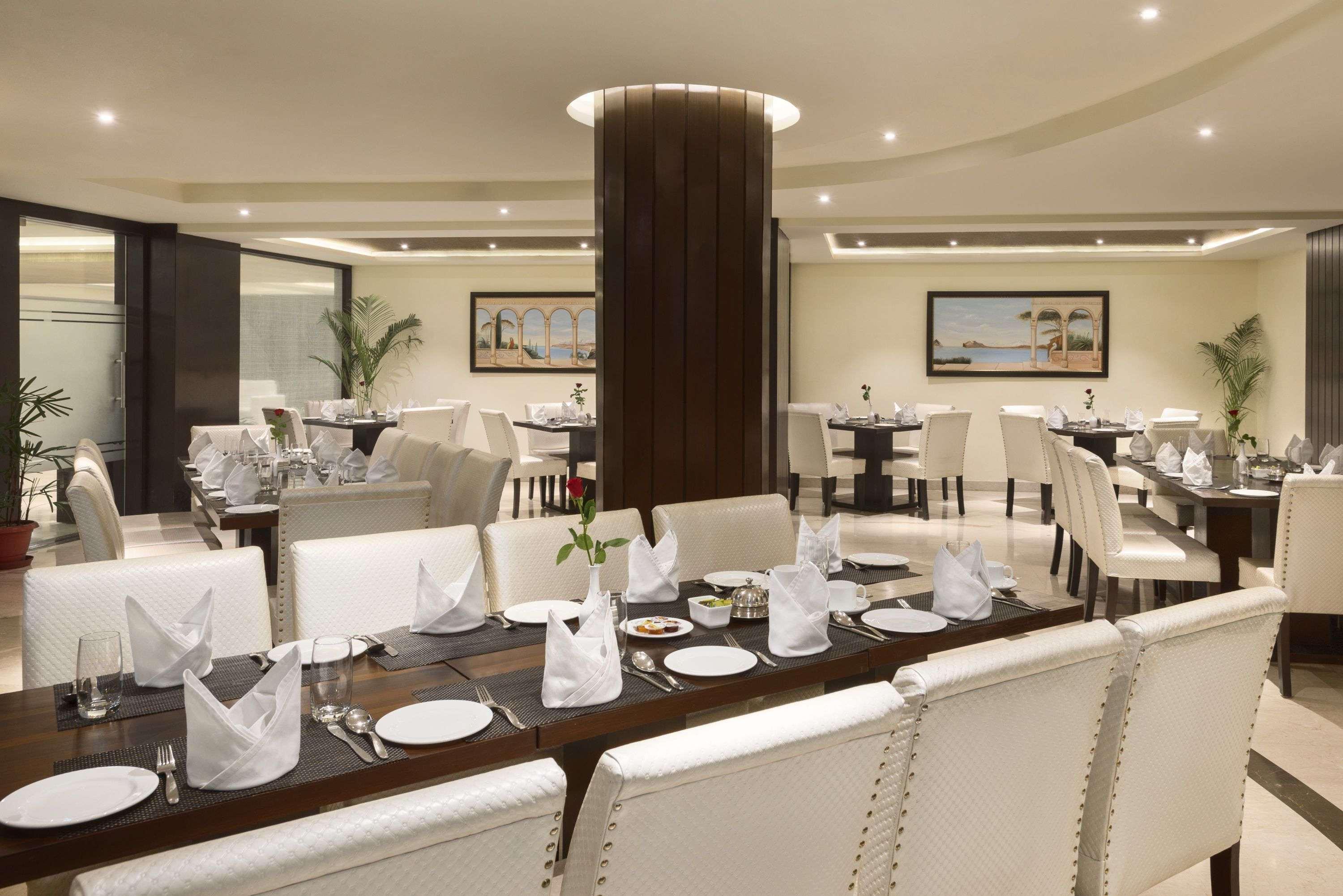 Restaurant Days Hotel by Wyndham Jalandhar Jyoti Chowk