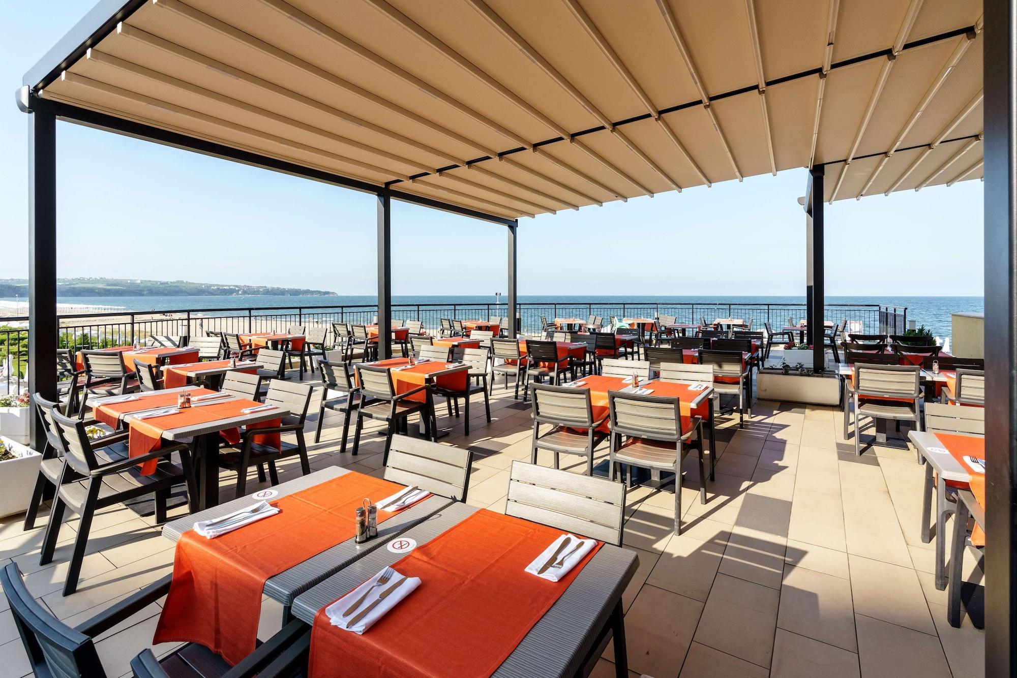 Restaurant Alua Helios Bay - All Inclusive