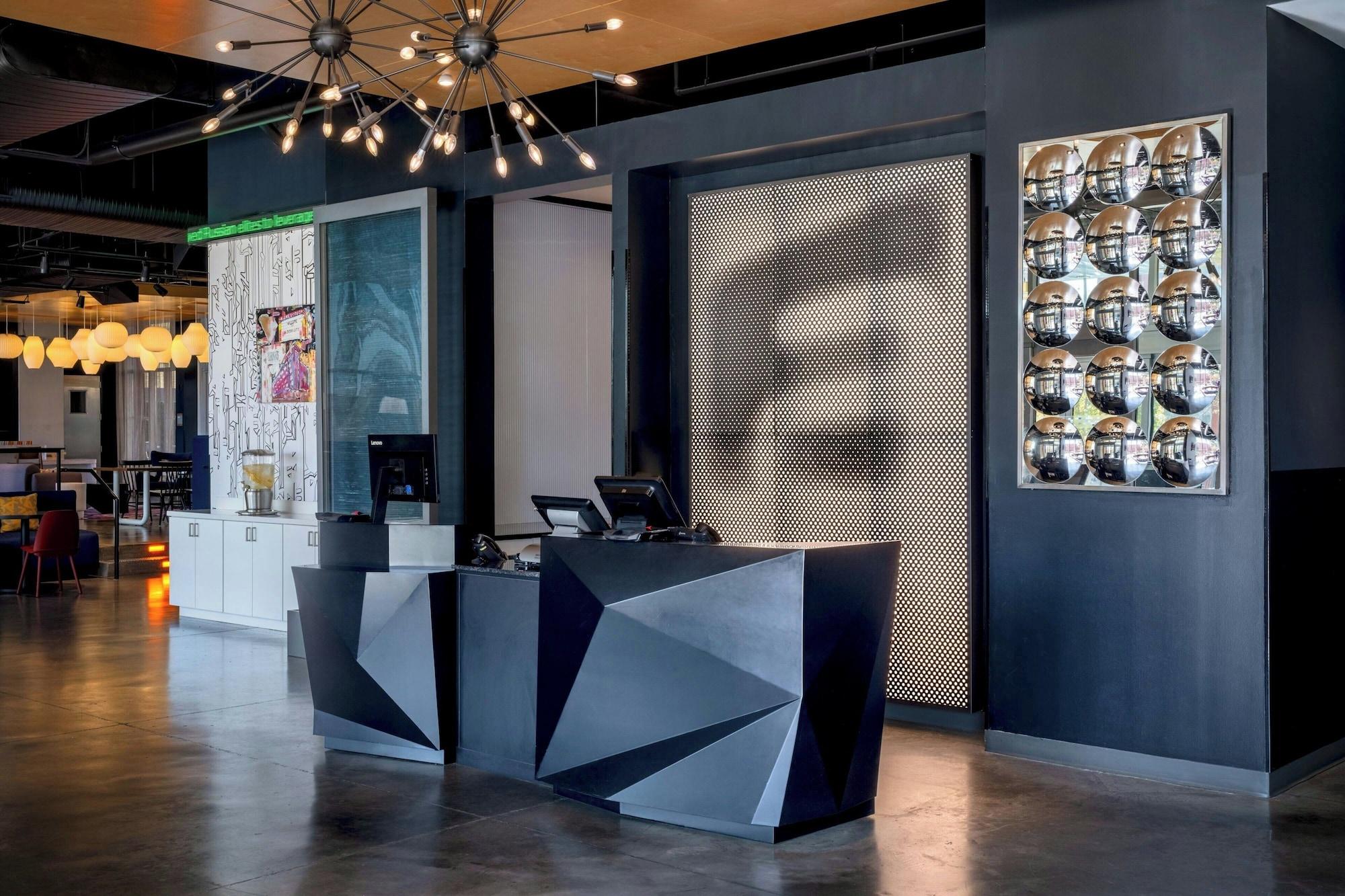 Vista Lobby Aloft Columbia Downtown