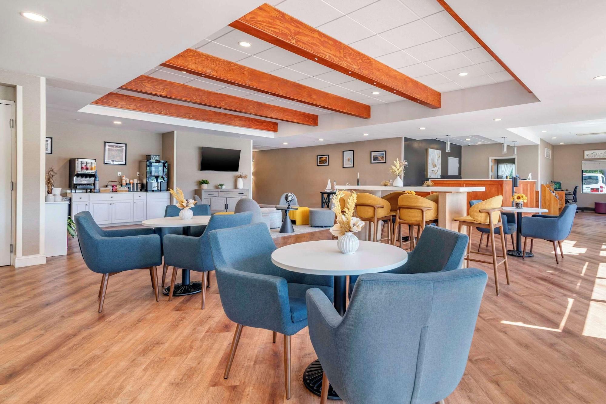 Restaurant Casco Bay Hotel Portland Airport - Maine Mall, Ascend Hotel Collection