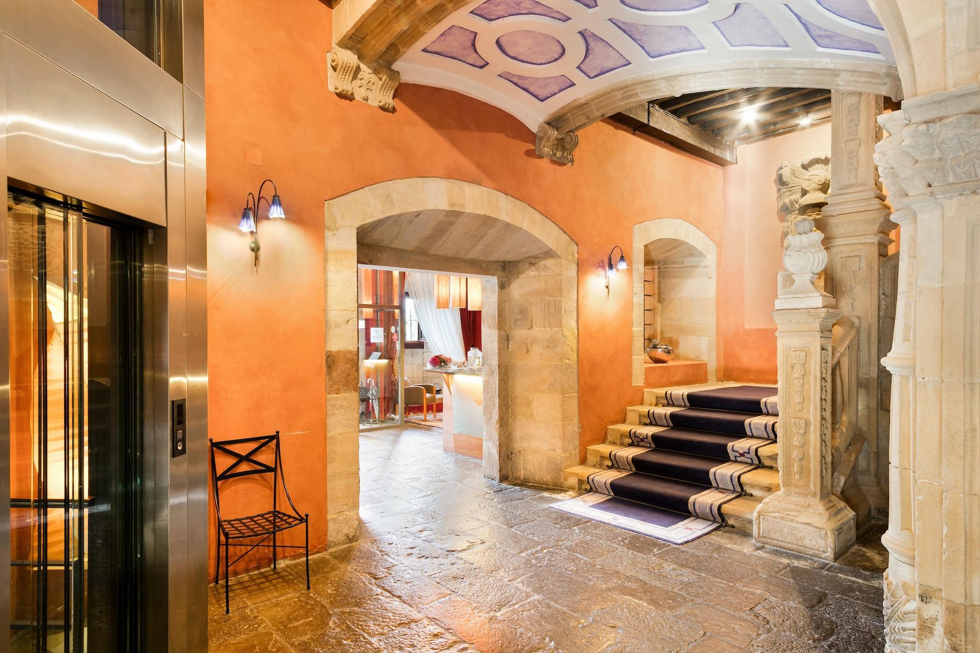 Vista Lobby Abba Palacio de Soñanes Hotel