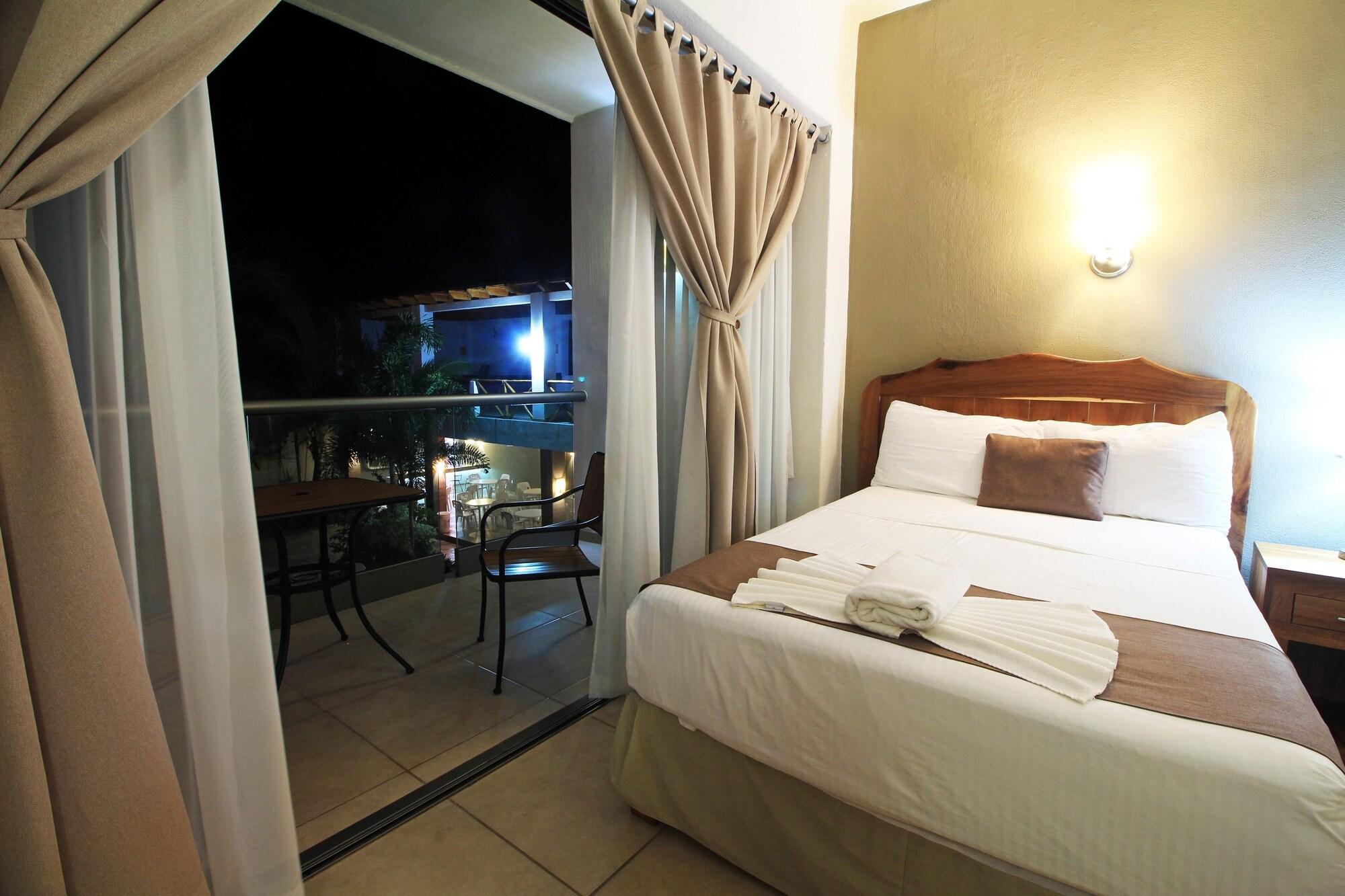 Varios Rincón Resort