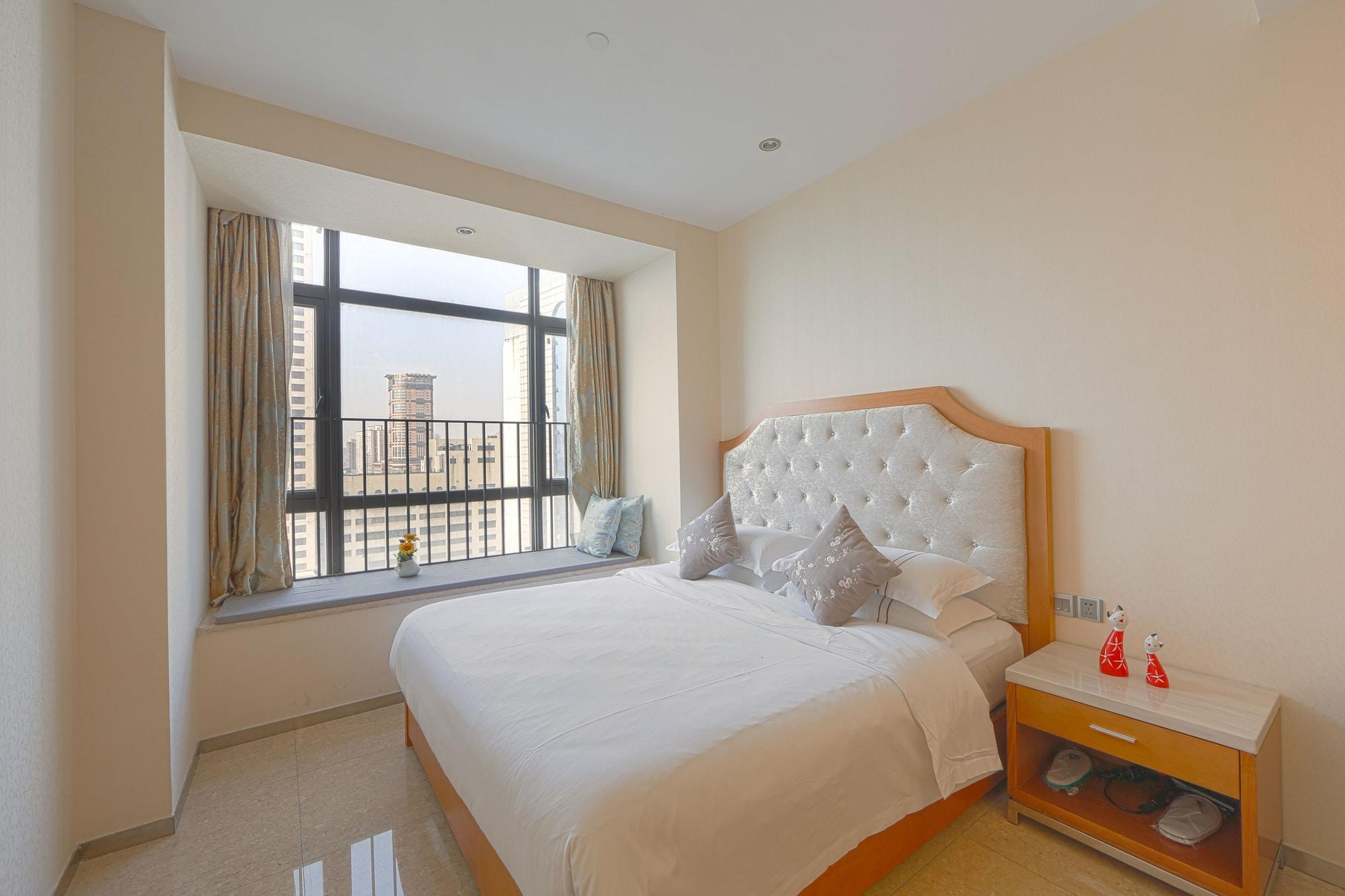 Varios Royal River Apartment