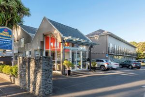 Alojamiento - Best Western Newmarket Inn & Suites