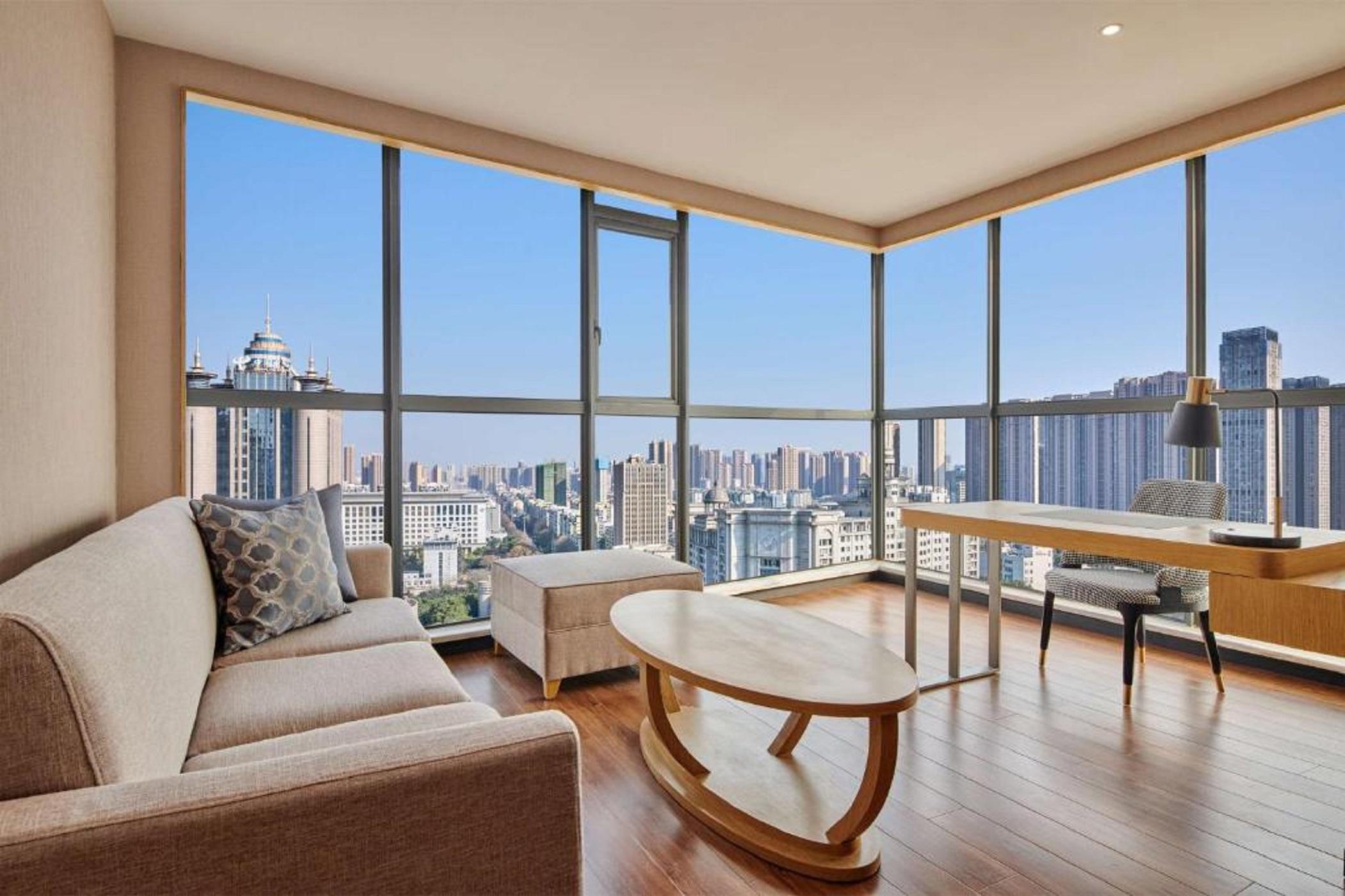 Vista Lobby Hilton Garden Inn Wuhan Hankou