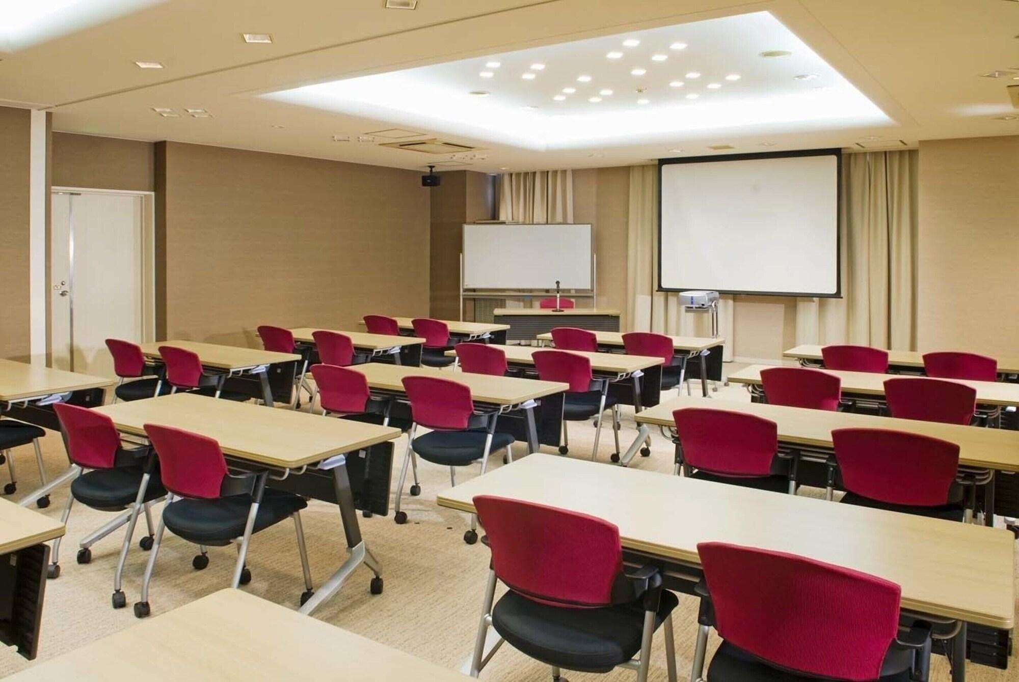 Sala de Reuniones Rembrandt Style Tokyo Nishikasai