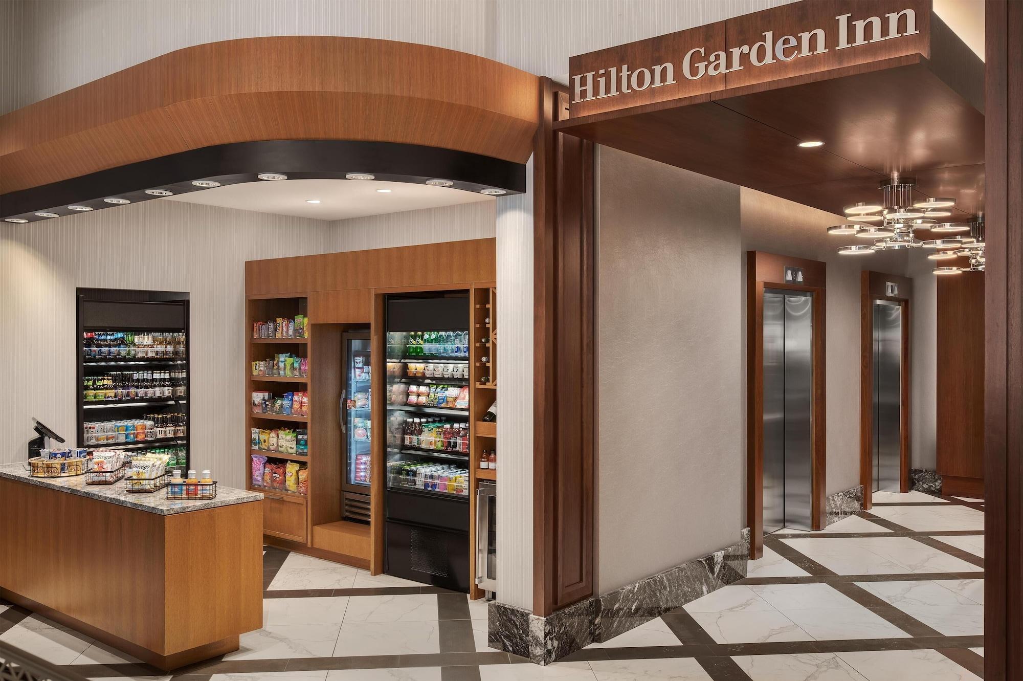 Bar/Salón Home2 Suites by Hilton Chicago McCormick Place